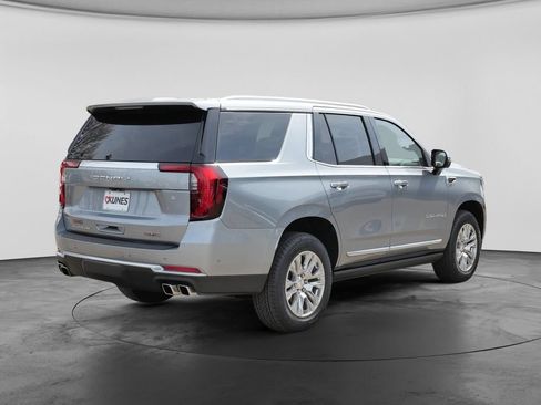 Used 2025 GMC Yukon Denali w/ Sun & Power Step Package AWD/4WD image 16