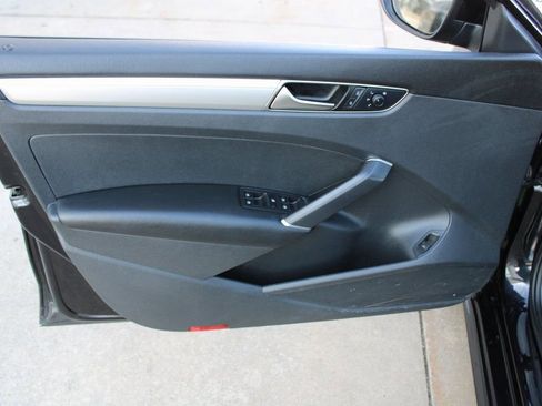 Used 2018 Volkswagen Passat 2.0T S w/ Driver Assistance Package image 7