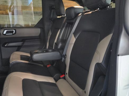 Used 2024 Ford Bronco Wildtrak AWD/4WD image 9
