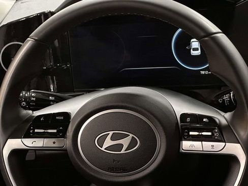 Used 2025 Hyundai Elantra Limited w/ Cargo Package FWD image 23