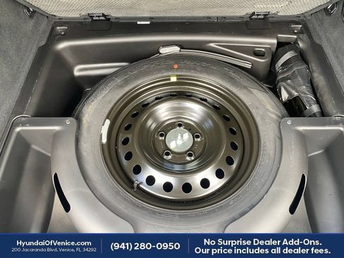 Used 2022 Jeep Grand Cherokee Overland AWD/4WD image 25