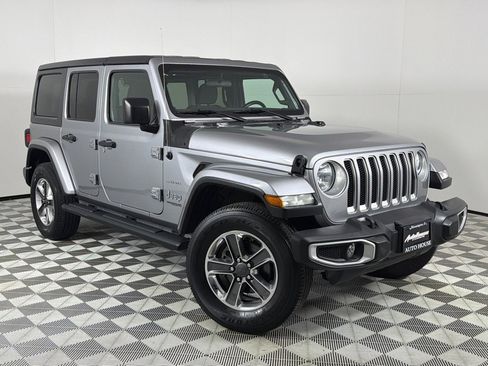 Used 2021 Jeep Wrangler Unlimited Sahara image 2