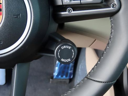 New 2025 Porsche Taycan image 41