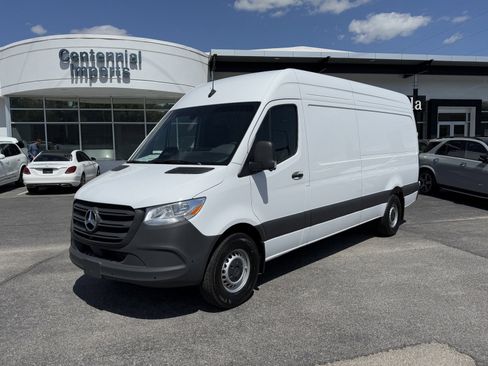 New 2025 Mercedes-Benz Sprinter 2500 image 1