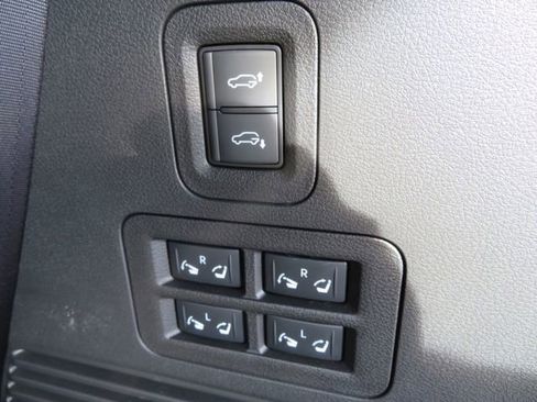 Used 2025 INFINITI QX80 Luxe image 25