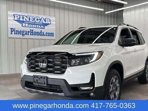 Certified 2023 Honda Passport TrailSport image 1