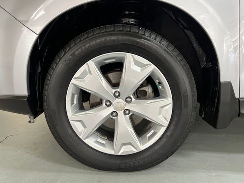 Used 2016 Subaru Forester 2.5i Limited w/ Rugged Package #2 image 9