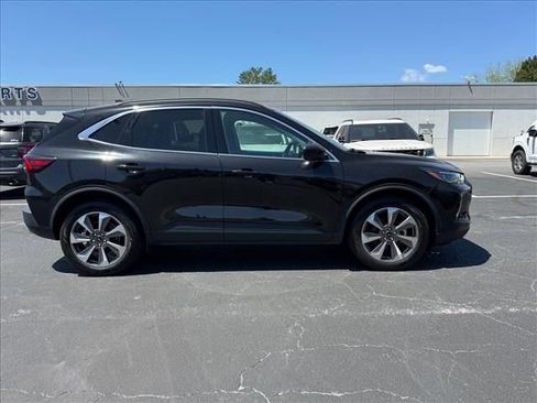 Certified 2023 Ford Escape Platinum AWD/4WD image 3