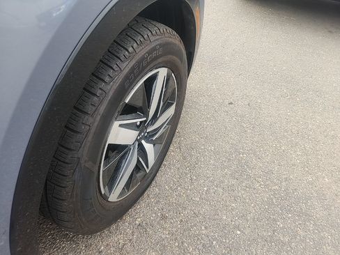 Certified 2022 Kia Sorento S w/ Panoramic Sunroof Package FWD image 16