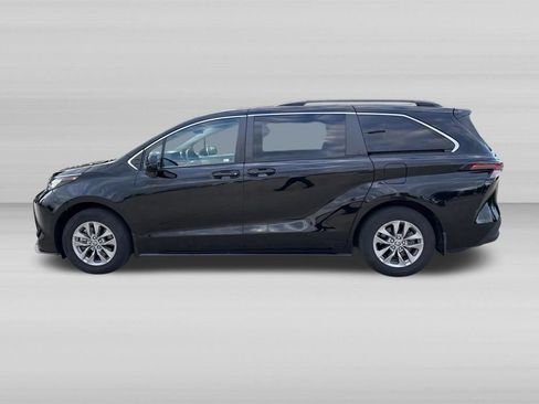 Used 2023 Toyota Sienna LE FWD image 10