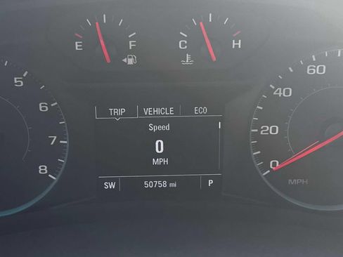 Used 2018 Chevrolet Equinox LT AWD/4WD image 25