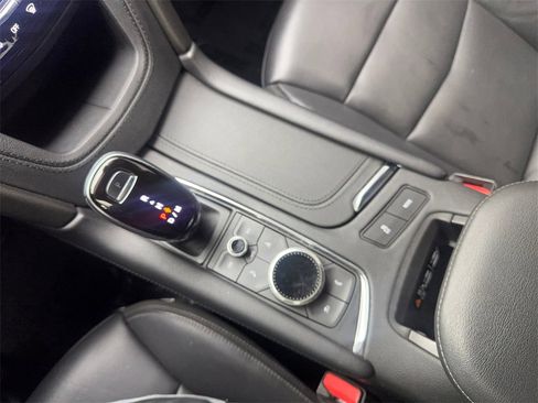 Used 2021 Cadillac XT6 Premium Luxury image 72