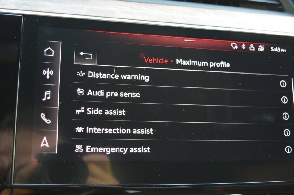 Used 2019 Audi e-tron Prestige w/ Prestige Package AWD/4WD image 63