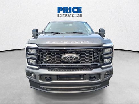 Used 2025 Ford F350 Lariat w/ Black Appearance Package AWD/4WD image 3