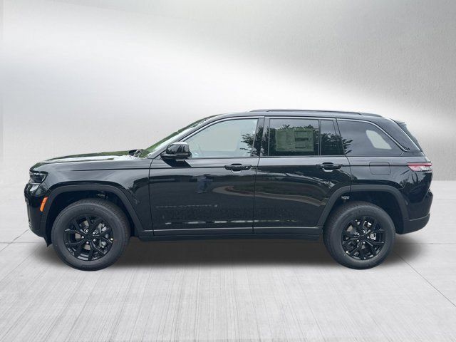 New 2026 Jeep Grand Cherokee Altitude RWD image 8