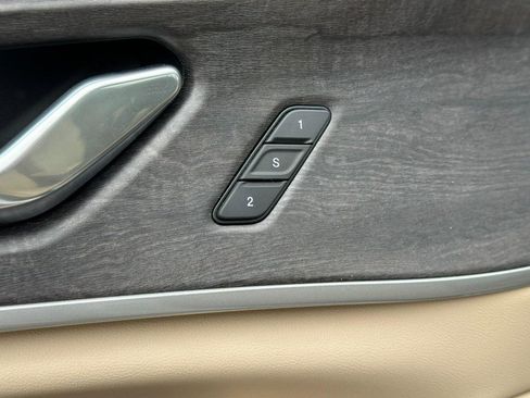 Used 2025 Jeep Grand Cherokee Limited w/ Luxury Tech Group II image 18