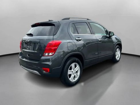 Used 2020 Chevrolet Trax LT w/ Driver Confidence Package FWD image 9
