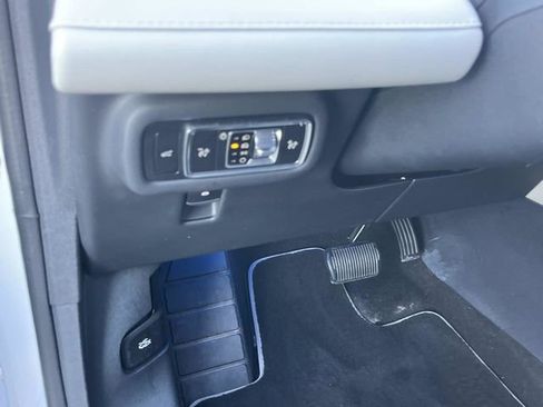 Used 2024 Lincoln Nautilus Reserve image 36