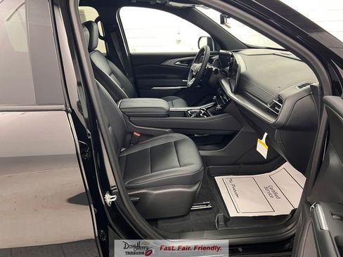 New 2026 Chevrolet Traverse LT w/ Sun and Wheel Package FWD image 41