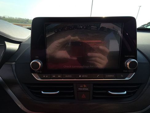 Used 2024 Nissan Altima 2.5 SV image 22