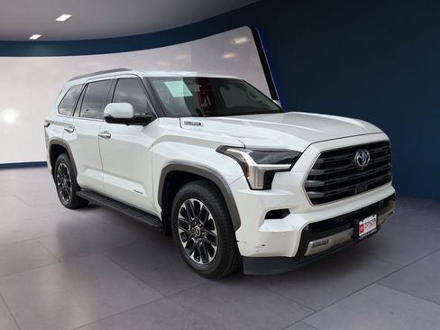 Used 2023 Toyota Sequoia Limited AWD/4WD image 7