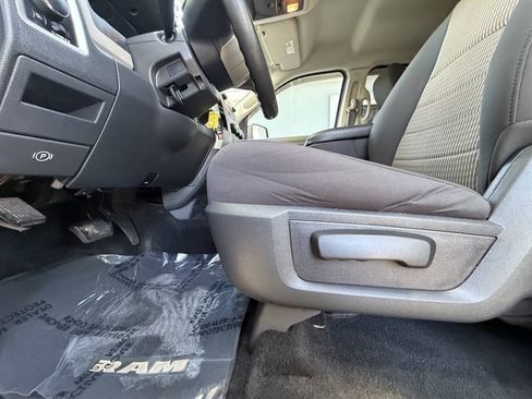 Used 2011 RAM 1500 Classic SLT w/ Remote Start & Security Group RWD image 10