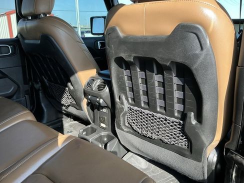 Used 2022 Jeep Gladiator Rubicon w/ Cold Weather Group image 25