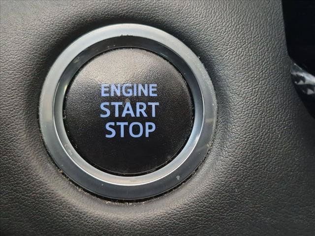 Used 2021 Toyota Highlander XSE FWD image 13