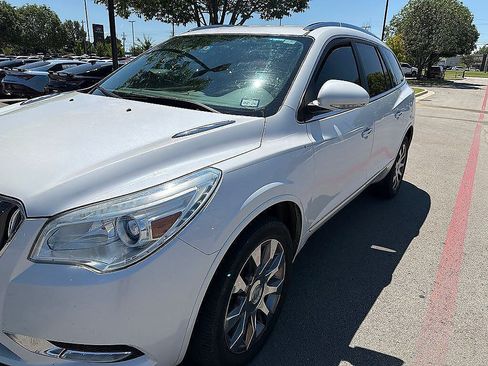 Used 2017 Buick Enclave Leather w/ Enclave Sport Touring Edition FWD image 3