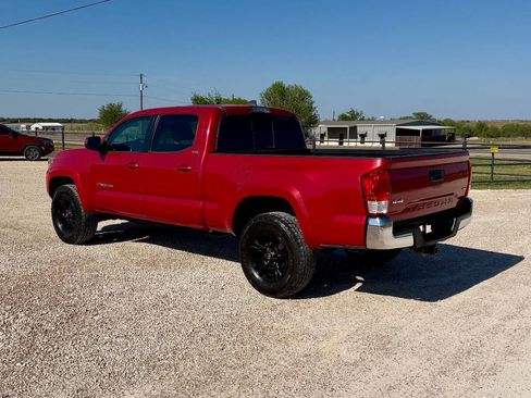 Used 2016 Toyota Tacoma SR5 w/ SR5 Appearance Package (SN) image 5