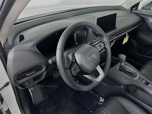 New 2026 Honda HR-V EX-L image 24