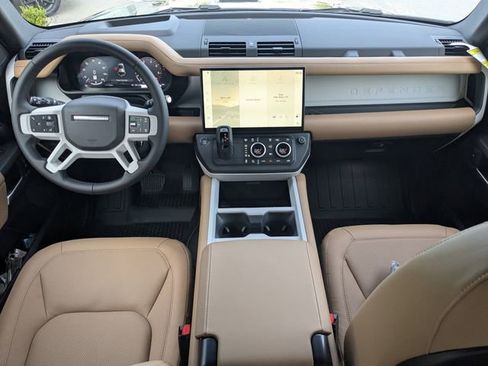 New 2026 Land Rover Defender 110 X-Dynamic SE AWD/4WD image 14