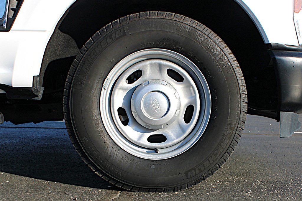 Used 2024 Ford F250 XL RWD image 28