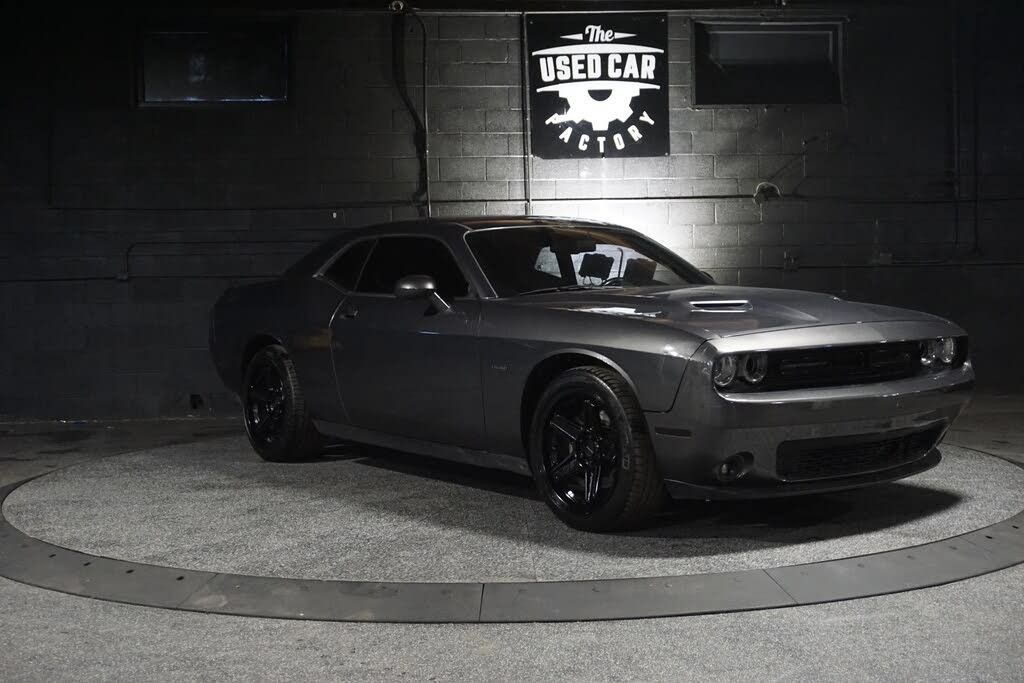 Used 2018 Dodge Challenger R/T w/ Blacktop Package RWD image 14