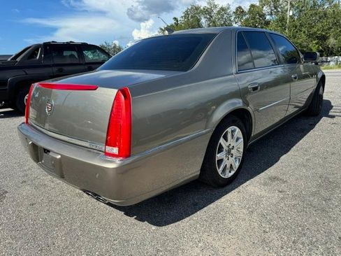 Used 2011 Cadillac DTS Premium w/ Driver Awareness Package FWD image 7