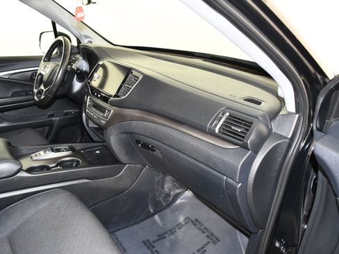 Certified 2025 Honda Ridgeline Sport image 41