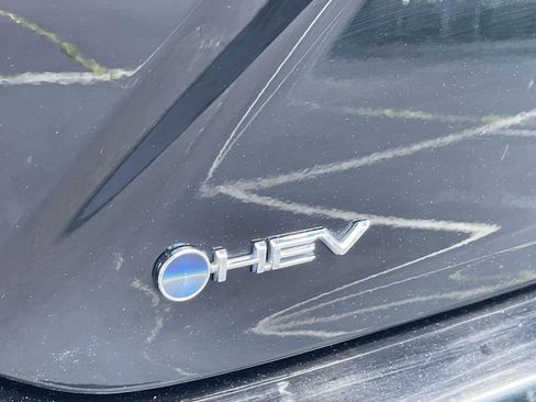 Used 2025 Toyota Camry LE FWD image 11