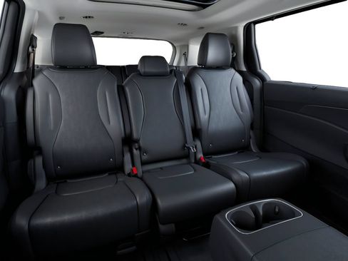 New 2026 Kia Carnival SX w/ SX Dark Edition Package FWD image 16
