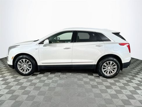 Used 2018 Cadillac XT5 Luxury w/ Driver Awareness Package FWD image 4