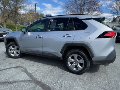Used 2025 Toyota RAV4 LE AWD/4WD image 6