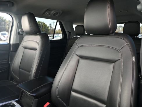 Used 2022 Ford Explorer XLT w/ Equipment Group 202A image 11