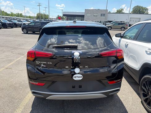 Used 2024 Buick Encore GX Preferred AWD/4WD image 50