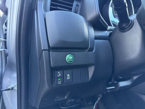 Used 2018 Honda Fit EX image 24