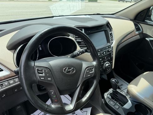 Used 2017 Hyundai Santa Fe Limited FWD image 9