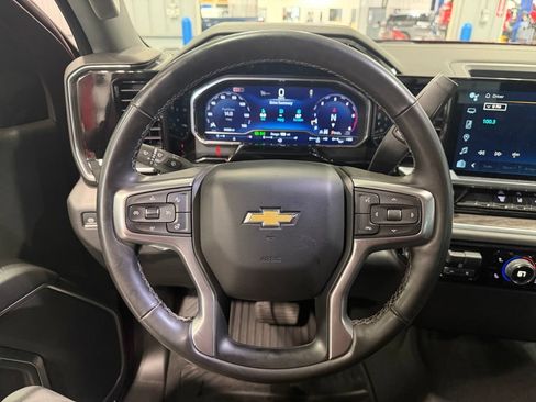 Used 2024 Chevrolet Silverado 2500 LTZ AWD/4WD image 28