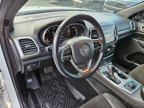 Used 2022 Jeep Grand Cherokee Laredo X AWD/4WD image 17