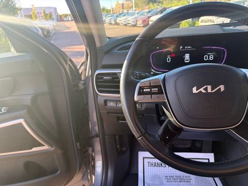 Used 2025 Kia Telluride S AWD/4WD image 24