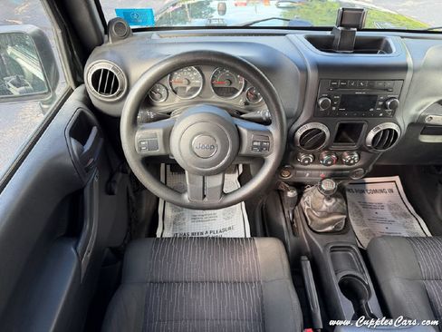Used 2011 Jeep Wrangler Unlimited Sport AWD/4WD image 17