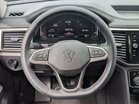 Used 2023 Volkswagen Atlas SE FWD image 24