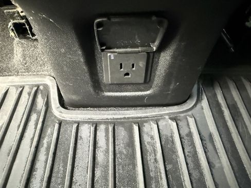 Used 2019 Chevrolet Equinox LT image 24